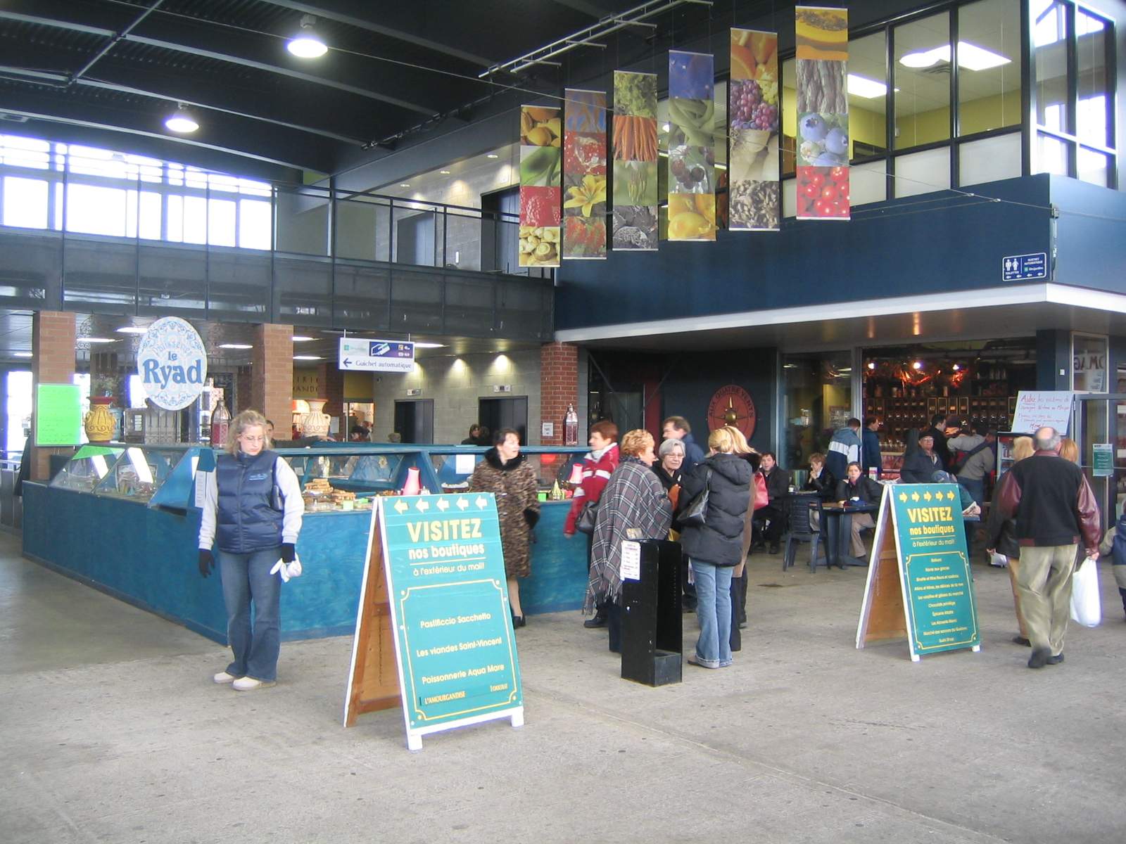 Marché Jean-Talon - Stalls