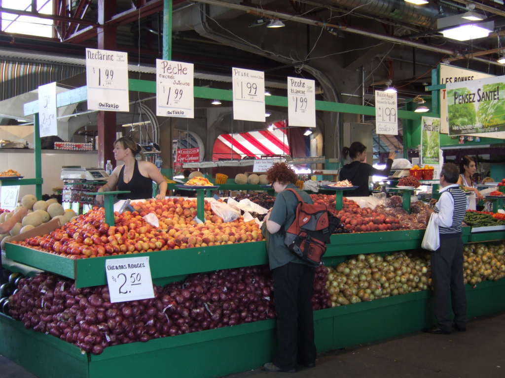 Marché Jean-Talon - Fruits Vendor