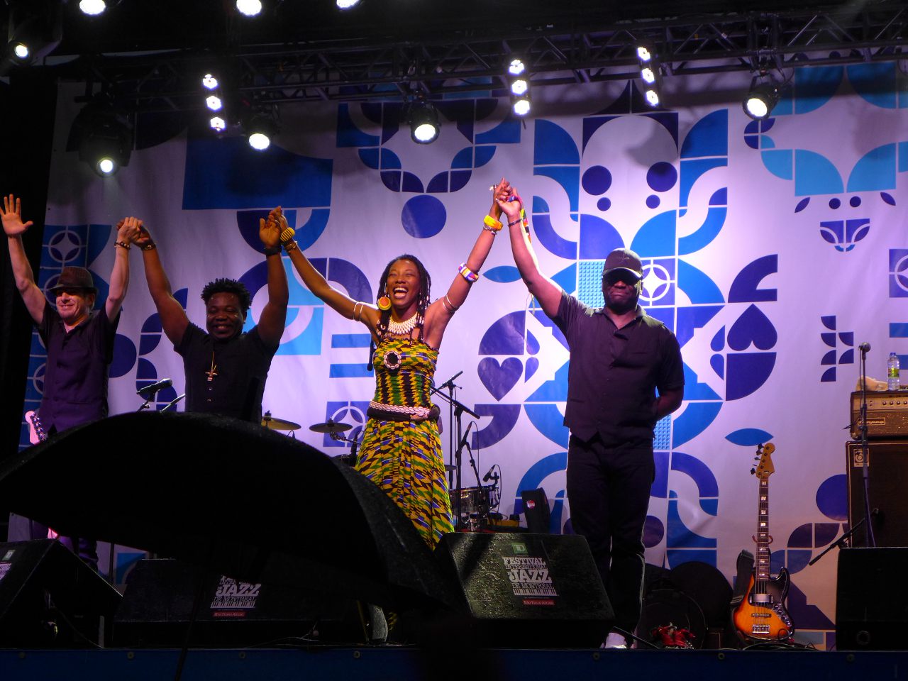 Fatoumata Diawara with the band