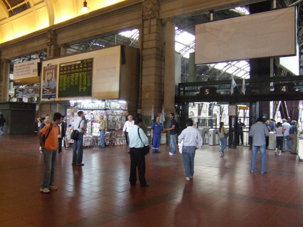 Retiro Station Inside Retiro Station Inside
