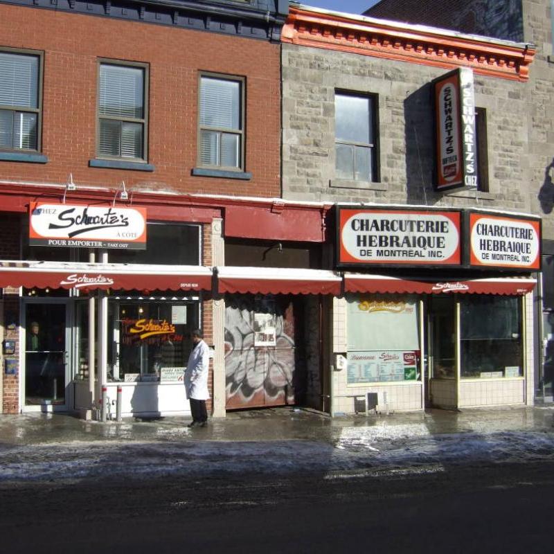 Chez Schwartz's à côté Chez Schwartz's à côté